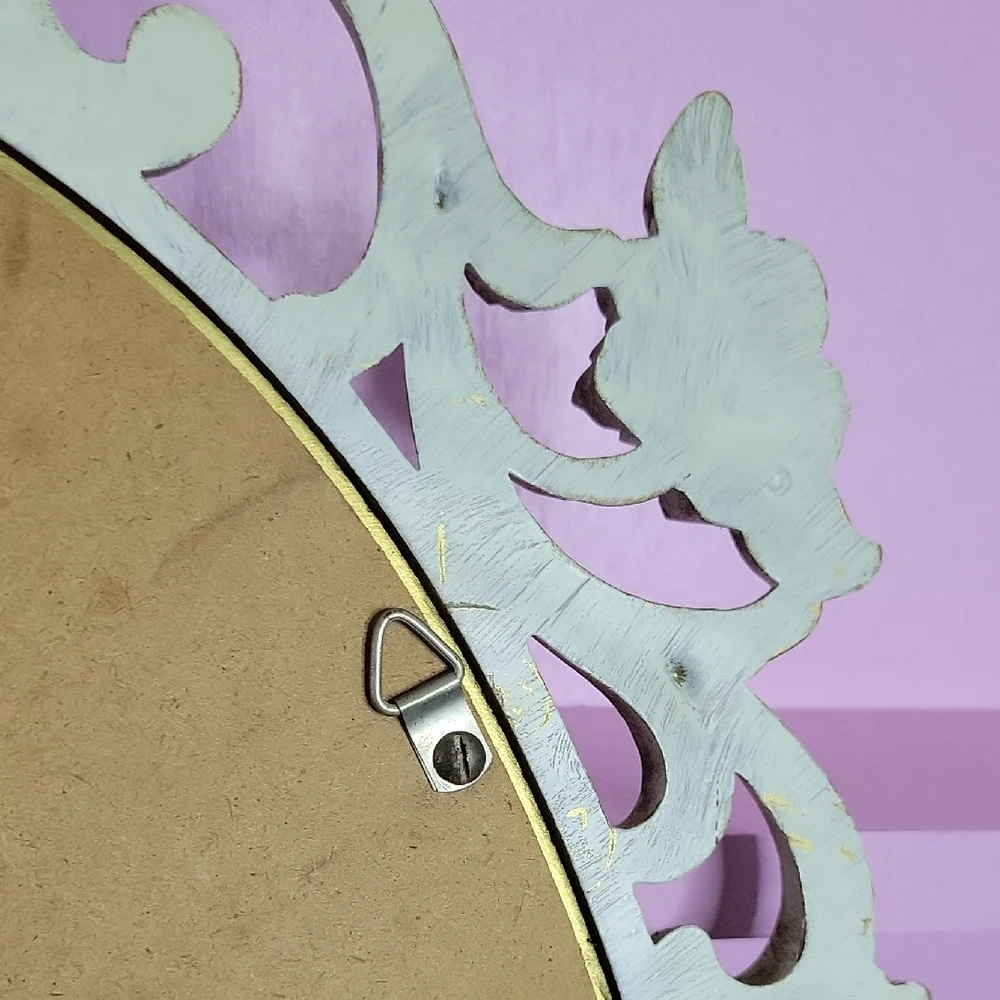 Elegant Vintage-Style Oval Wall Mirror